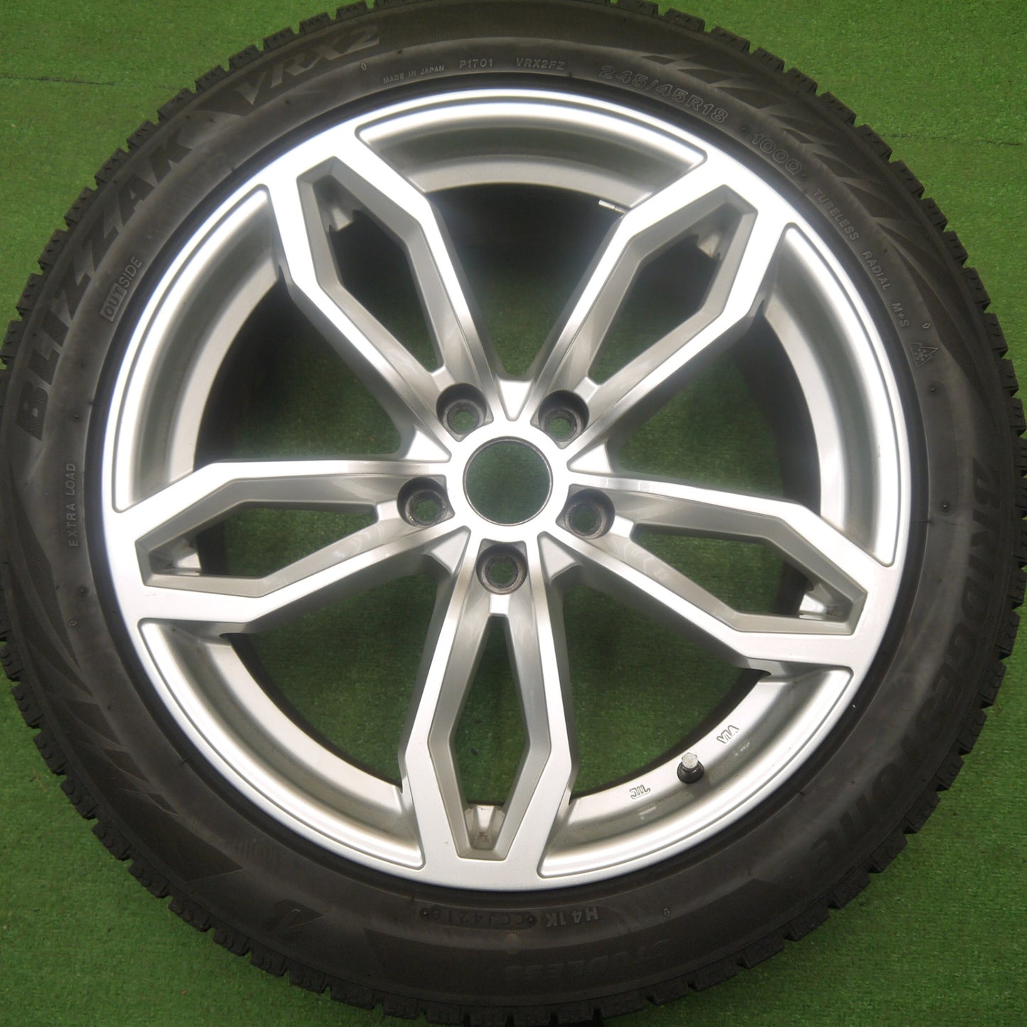 キレイ★BMW 等 AGA Welt 245/45R18 スタッドレス ブリヂストン ブリザック VRX2 ヴェルト 18インチ PCD112/5H★5122404Hス
