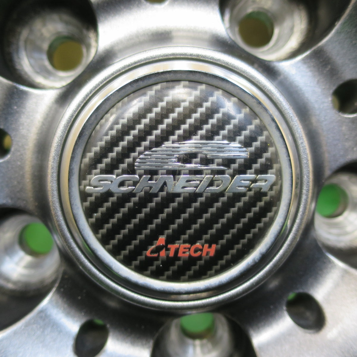 [送料無料] バリ溝！キレイ！9.5分以上★スタッドレス 205/60R16 ダンロップ ウインターマックス WM01 SCHNEIDER シュナイダー 16インチ PCD114.3/5H★4111401イス