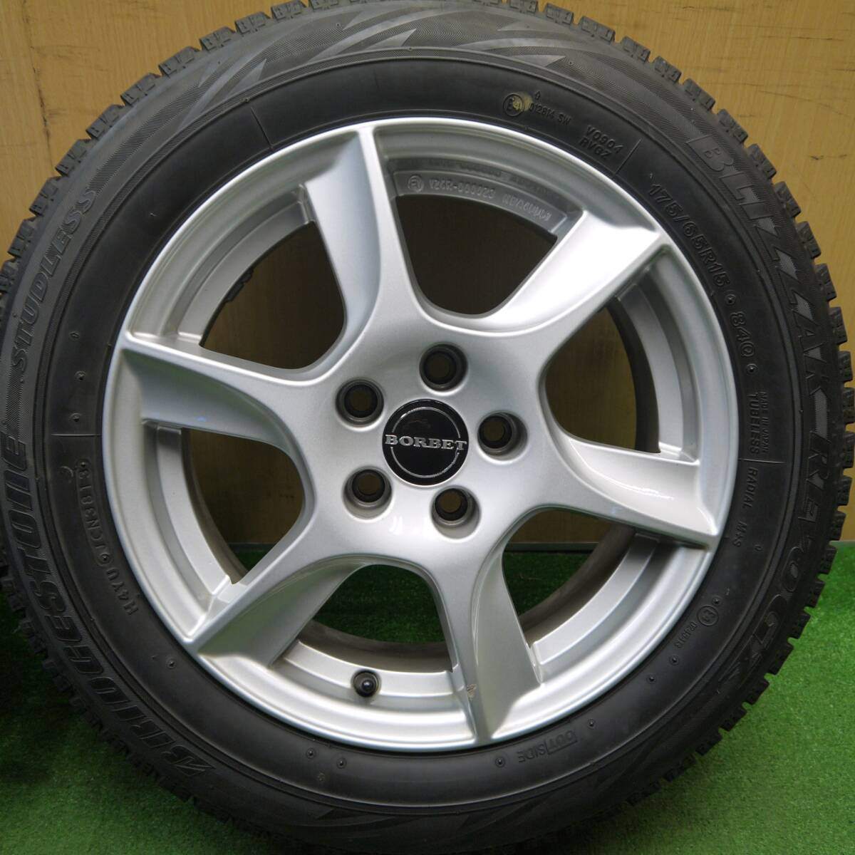 4本価格★ワーゲン等 BORBET 175/65R15 スタッドレス ブリヂストン ブリザック REVO GZ ボルベット PCD100/5H★5031706Hス