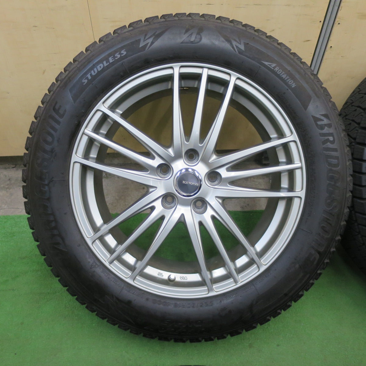 バリ溝！キレイ！9.5分★スタッドレス 225/60R18 ブリヂストン ブリザック DM-V3 ECO FORME SE-18 エコフォルム 18インチ PCD114.3/5H★6041403TTス