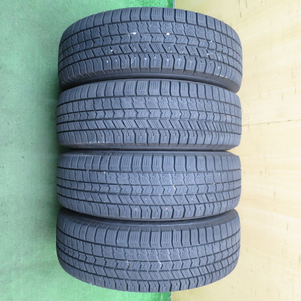 キレイ！21年★スタッドレス 195/65R16 グッドイヤー アイスナビ8 ILLUGA 16インチ PCD100/4H★5062102NJス