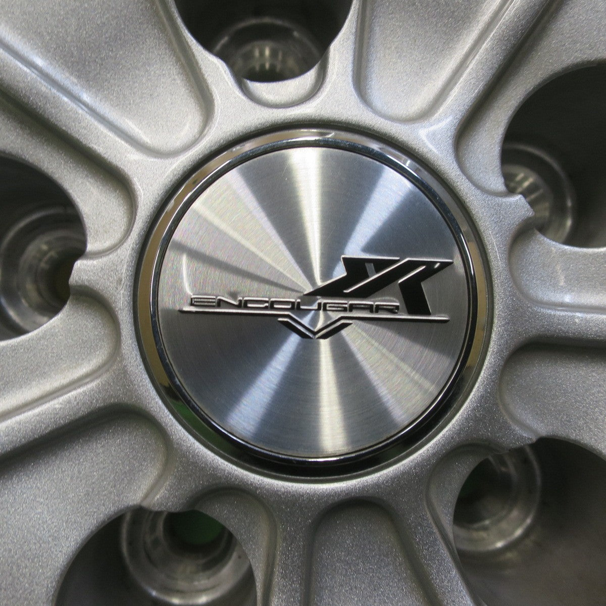 バリ溝！キレイ！ほぼ10分◎スタッドレス 205/60R16 ミシュラン X-ICE3+ ENCOUGAR エンクーガー 16インチ PCD114.3/5H◎6090910イス