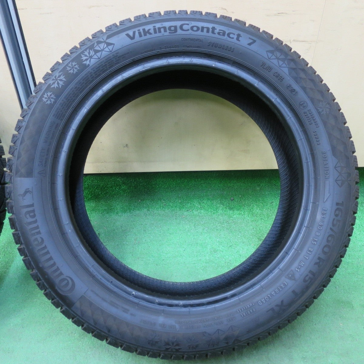 バリ溝！21年！8.5分★スタッドレス 165/60R15 コンチネンタル バイキングコンタクト7 タイヤ 15インチ ハスラー フレア クロスオーバー 等★5032012イスタ