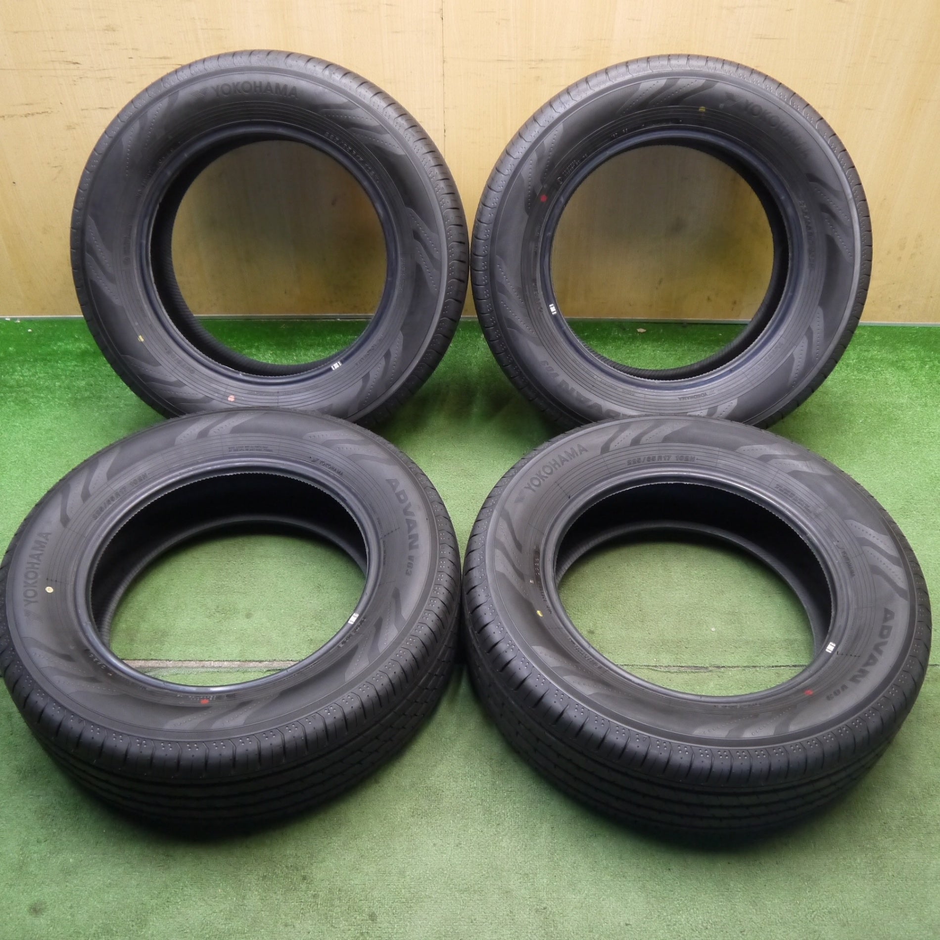 新車外し！26年☆225/65R17 ヨコハマ アドバン V03 タイヤ 17インチ 40
