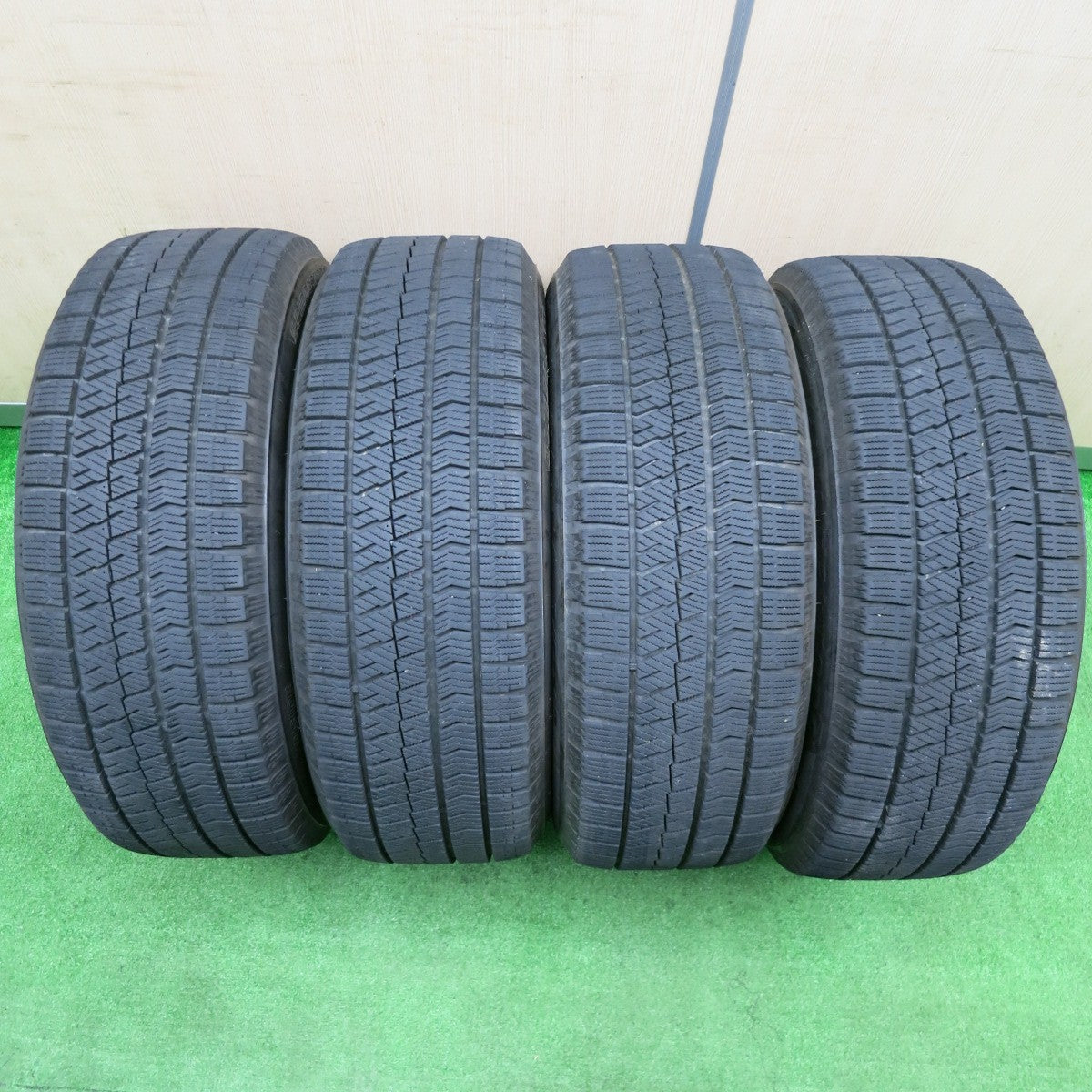 [送料無料] バリ溝！21年！キレイ！9分★スタッドレス 215/60R16 ブリヂストン ブリザック VRX2 ECO FORME エコフォルム 16インチ PCD114.3/5H★4102801NJス