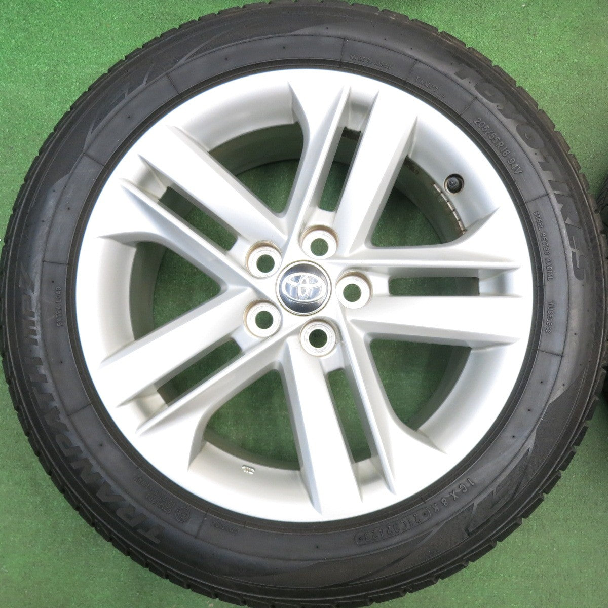 バリ溝！23年！9.5分★トヨタ カローラ スポーツ 純正 205/55R16 トーヨー トランパス MP7 16インチ PCD100/5H★6031403HAノ