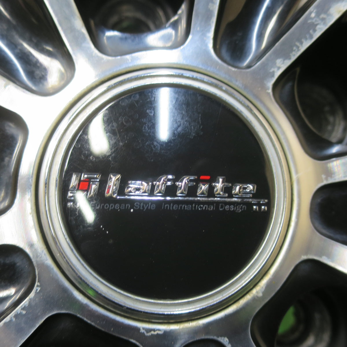 バリ溝！22年！9.5分★スタッドレス 215/60R16 ヨコハマ アイスガード iG70 Laffite ラフィット 16インチ PCD114.3/5H★6021304イス