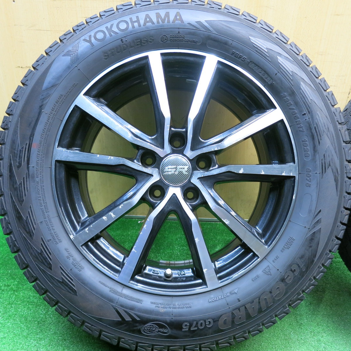 バリ溝！21年！9.5分★スタッドレス 225/65R17 ヨコハマ アイスガード G075 STRANGER ストレンジャー 17インチ PCD114.3/5H★5120607HAス