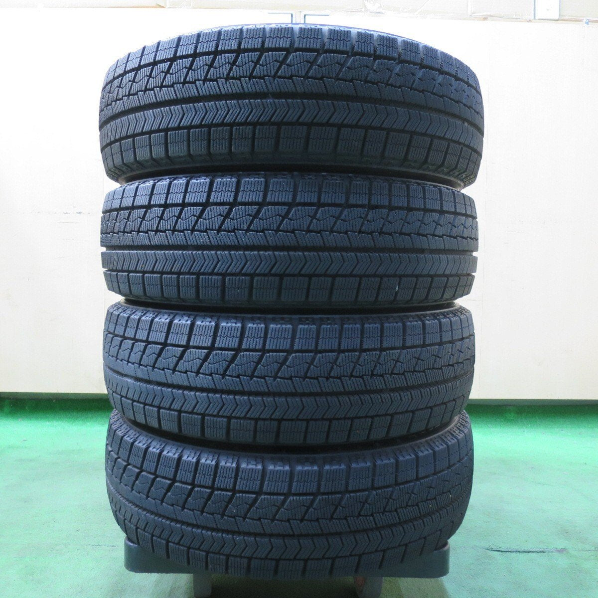 バリ溝！キレイ！9分★スタッドレス 165/65R14 ブリヂストン ブリザック VRX BALMINUM バルミナ 14インチ ハスラー ソリオ 等 PCD100/4H★5012513イス