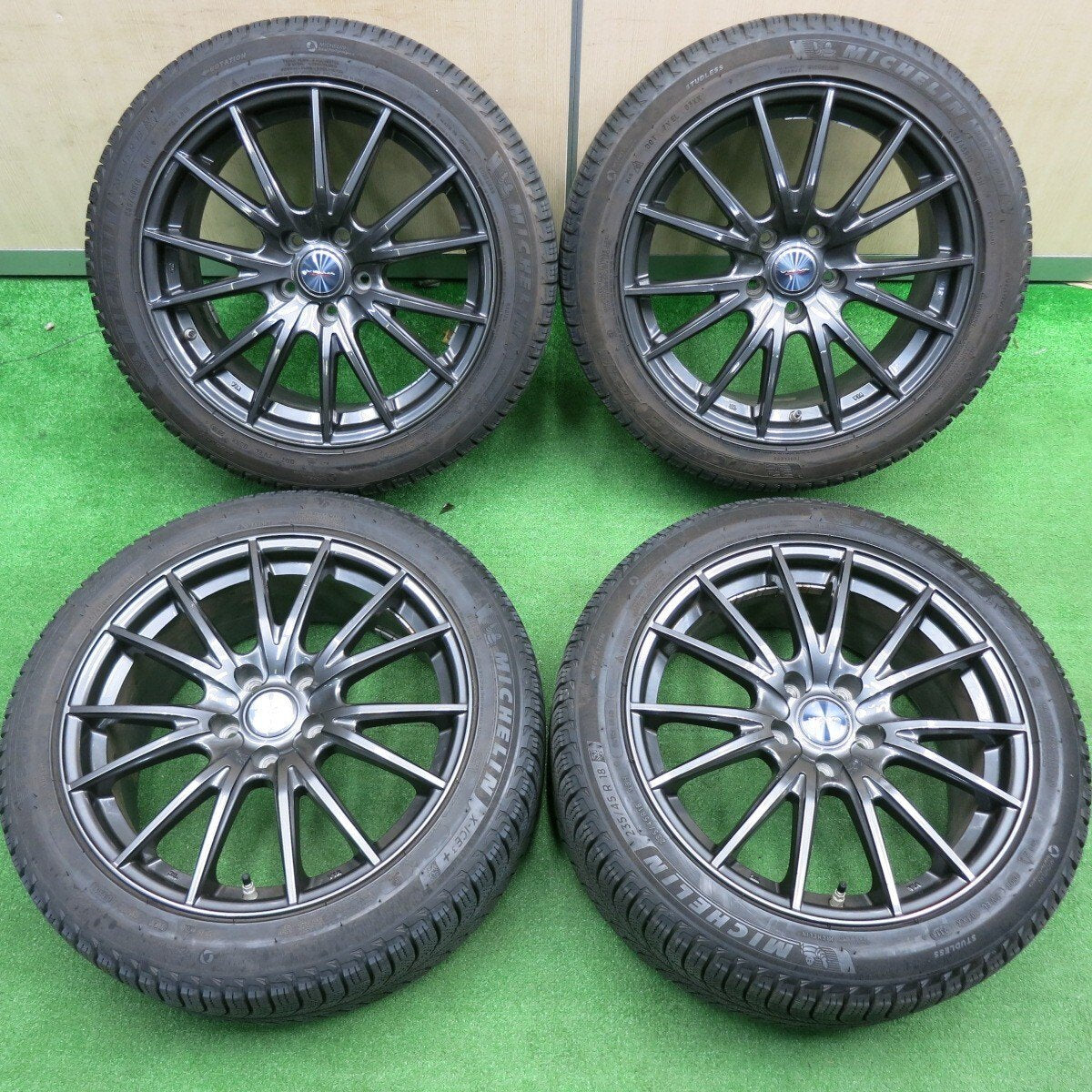 バリ溝！キレイ！9分★スタッドレス 235/45R18 ミシュラン X-ICE3+ VELVA SPORT ヴェルヴァ 18インチ PCD114.3/5H★4120801TNス