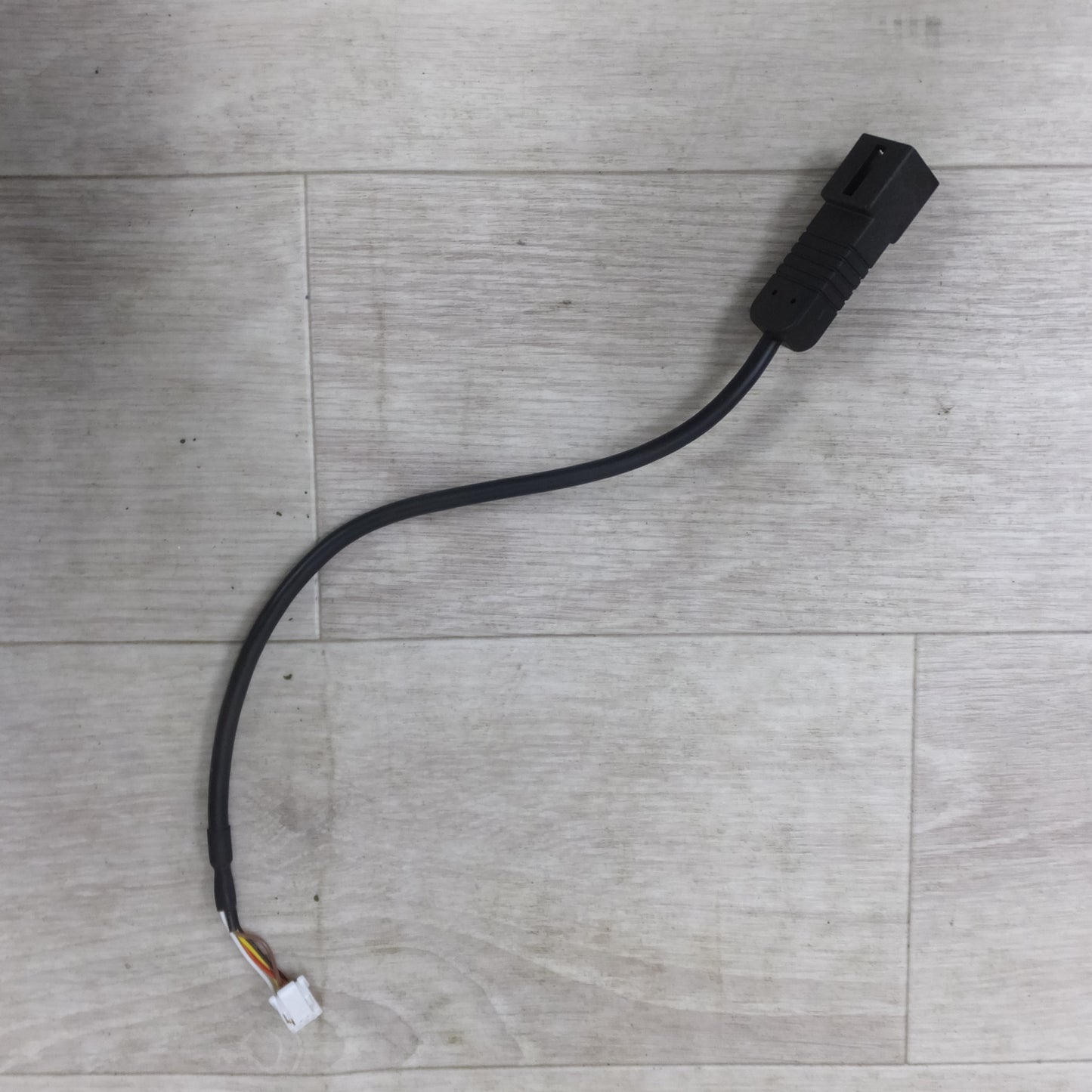 [送料無料] キレイ! 付属品付き◆パイオニア カーナビ カロッツェリア 楽ナビ 180mm AVIC-RZ812-D AV 一体型 メモリーナビゲーション 2021年版 地図データ◆