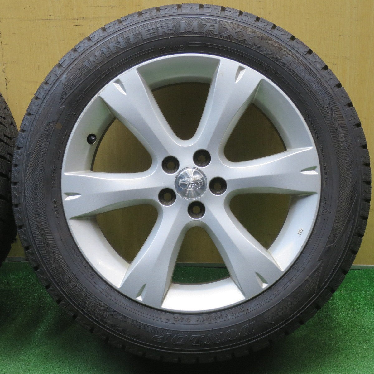 ほぼ未使用！23年★スバル レガシィ 純正 215/55R17 スタッドレス ダンロップ ウインターマックス WM02 17インチ PCD100/5H★6033101NJス