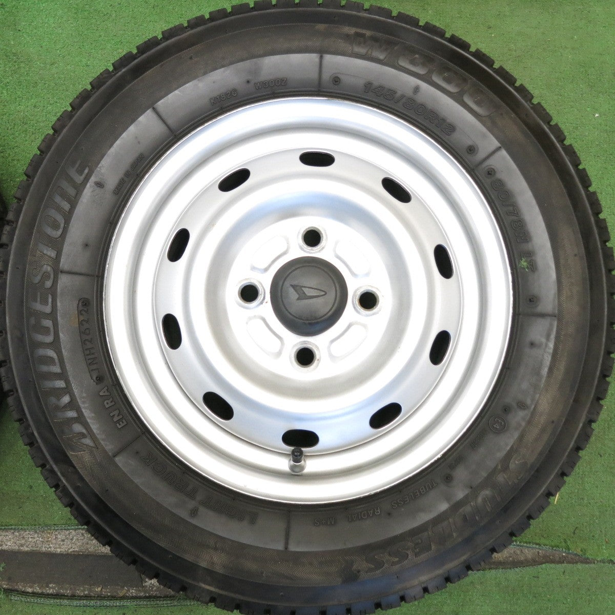 キレイ！22年◎ダイハツ ハイゼット 等 純正 スチール 145/80R12 80/78N スタッドレス ブリヂストン W300 12インチ PCD100/4H◎6081411HAス