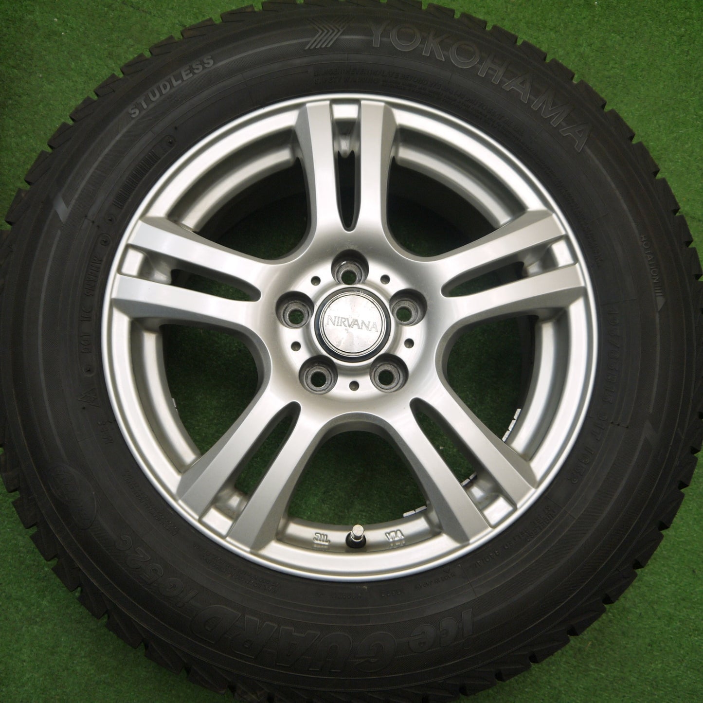 バリ溝！23年！キレイ！9.5分★プリウス 等 195/65R15 スタッドレス ヨコハマ アイスガード iG52C NIRVANA ニルバーナ ニルヴァーナ 15インチ PCD100/5H★5111105Hス