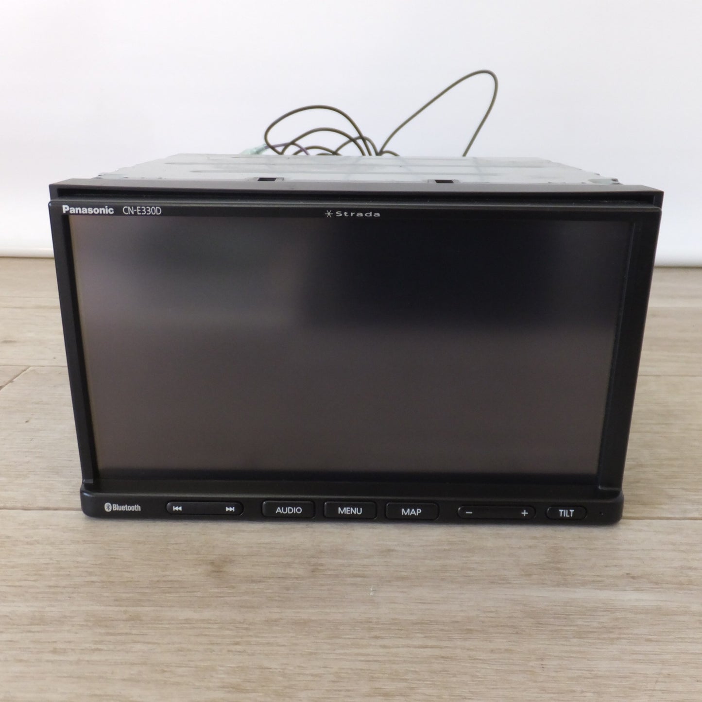 [送料無料] ★パナソニック Panasonic カーナビ ベーシックナビ Strada CN-E330D(6★