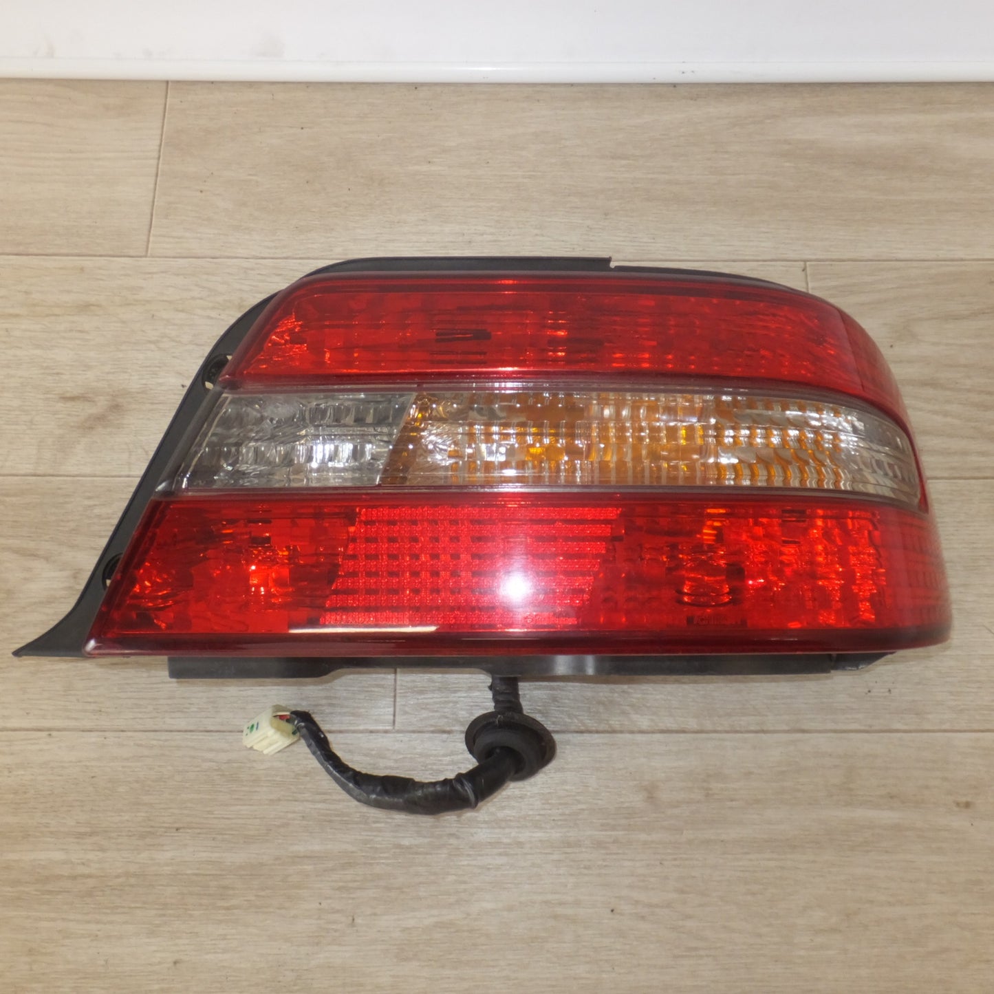 [送料無料] ★トヨタ TOYOTA 純正 チェイサー JZX100 テールライト ICHIKOH 22-68 右(9)★