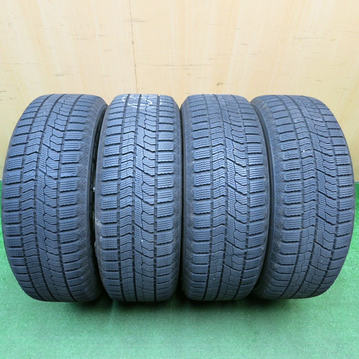 バリ溝！23年！9.5分★スタッドレス 205/60R16 トーヨー オブザーブ GIZ2 JOKER ジョーカー 16インチ PCD114.3/5H★5121415HAス