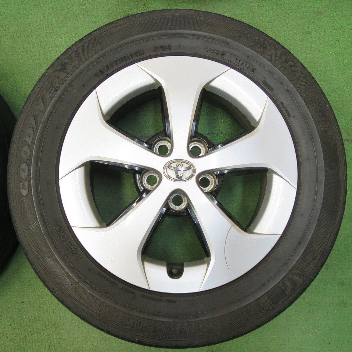 4本価格★トヨタ 30系 プリウス 純正 195/65R15 グッドイヤー GT-Eco Stage 15インチ PCD100/5H★5033109イノ