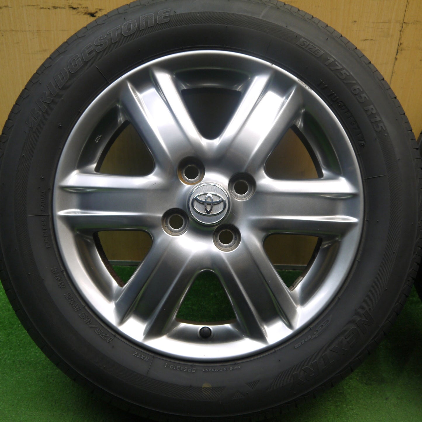 キレイ★トヨタ IQ 純正 175/65R15 ブリヂストン ネクストリー エコピア 15インチ PCD100/4H★5072303Hノ