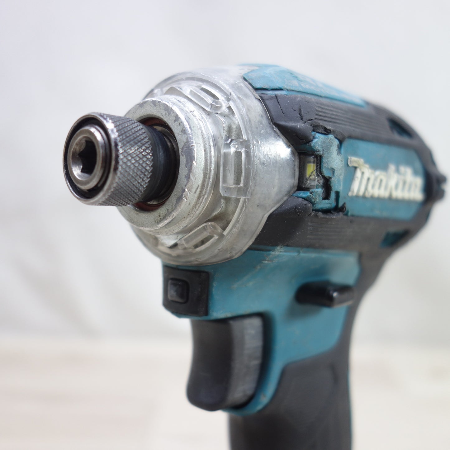 [送料無料] ◆マキタ 充電式 インパクトドライバ TD161D 電動 工具 14.4V DIY コードレス Makita◆