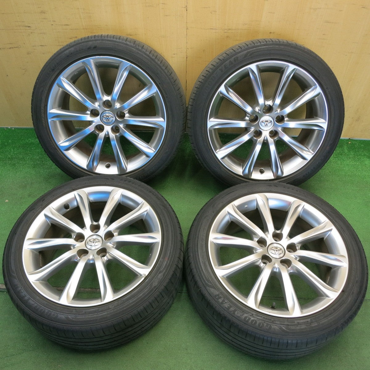 4本価格★トヨタ 130系 マークX 純正 235/45R18 グッドイヤー EfficientGrip Comfort 18インチ PCD114.3/5H★6060409HAノ