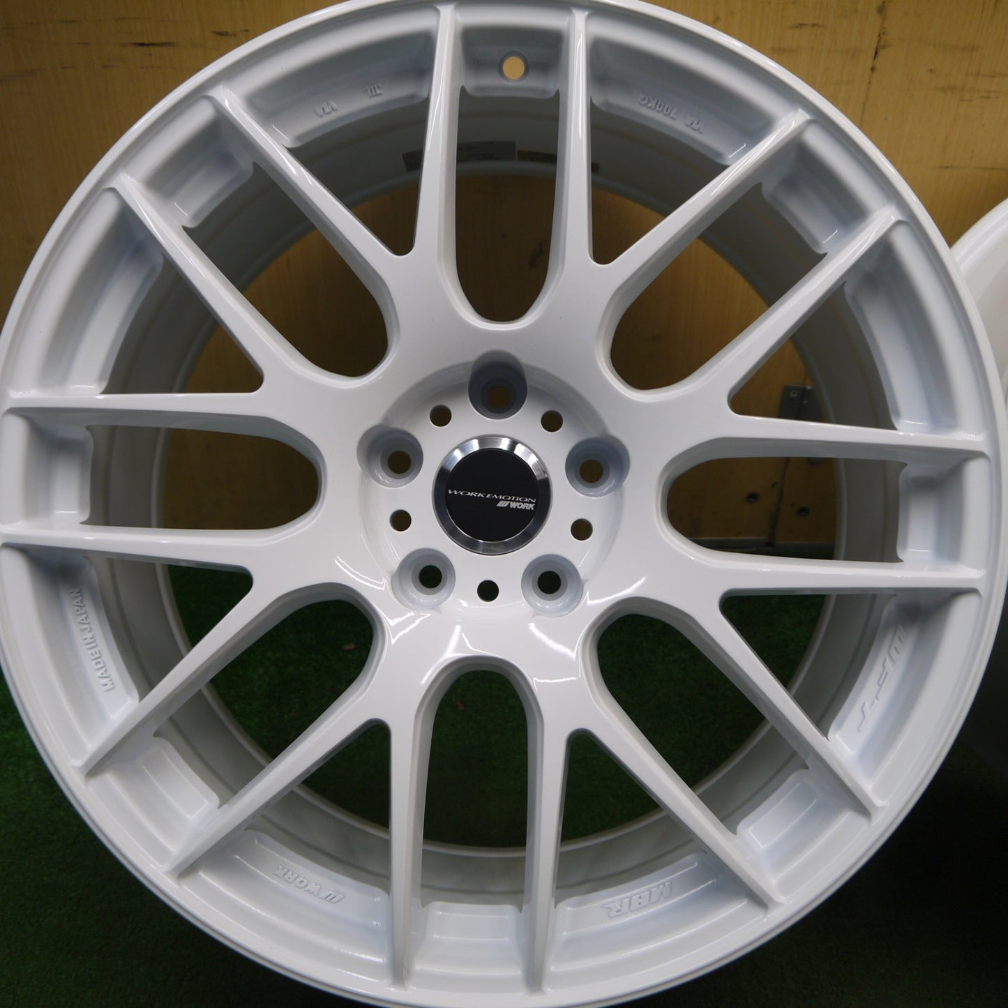 未使用！付属品付き★WORK EMT-M8R 19インチ ホイール ワーク 19×8.5J PCD114.3/5H★6032413Hホ