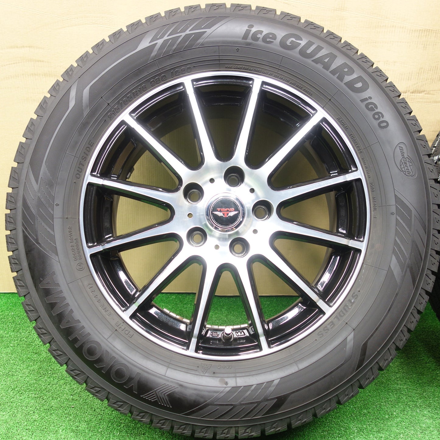 バリ溝！21年！9.5分★スタッドレス 215/65R16 ヨコハマ アイスガード iG60 TEAD テッド 16インチ PCD114.3/5H★5120102KTス