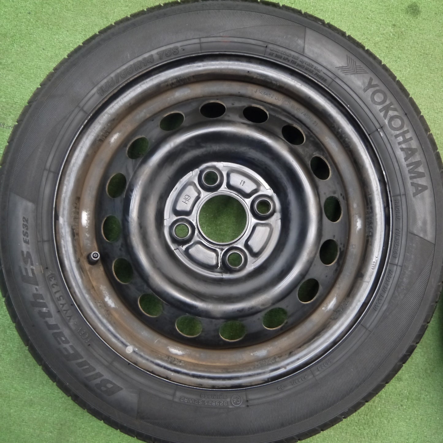 4本価格！23年★155/65R14 ヨコハマ BluEarth-ES ES32 スチール ホイール 14インチ PCD100/4H★5051406Hノ