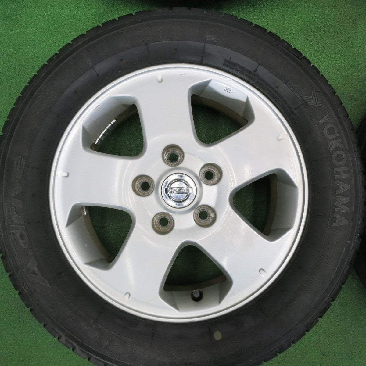 [送料無料] バリ溝！9分★日産 C25 セレナ 純正 195/65R15 ヨコハマ A.drive Aドライブ 15インチ PCD114.3/5H★5012305TNノ