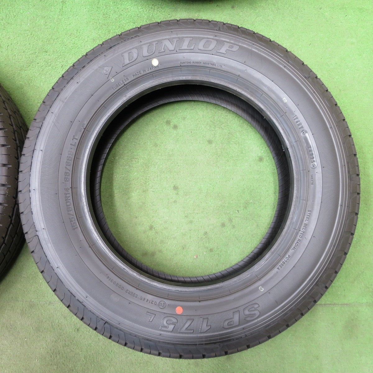 新車外し！25年★155/80R14 88/86S ダンロップ SP175L タイヤ 14インチ プロボックス サクシード 等★6032701NGノタ