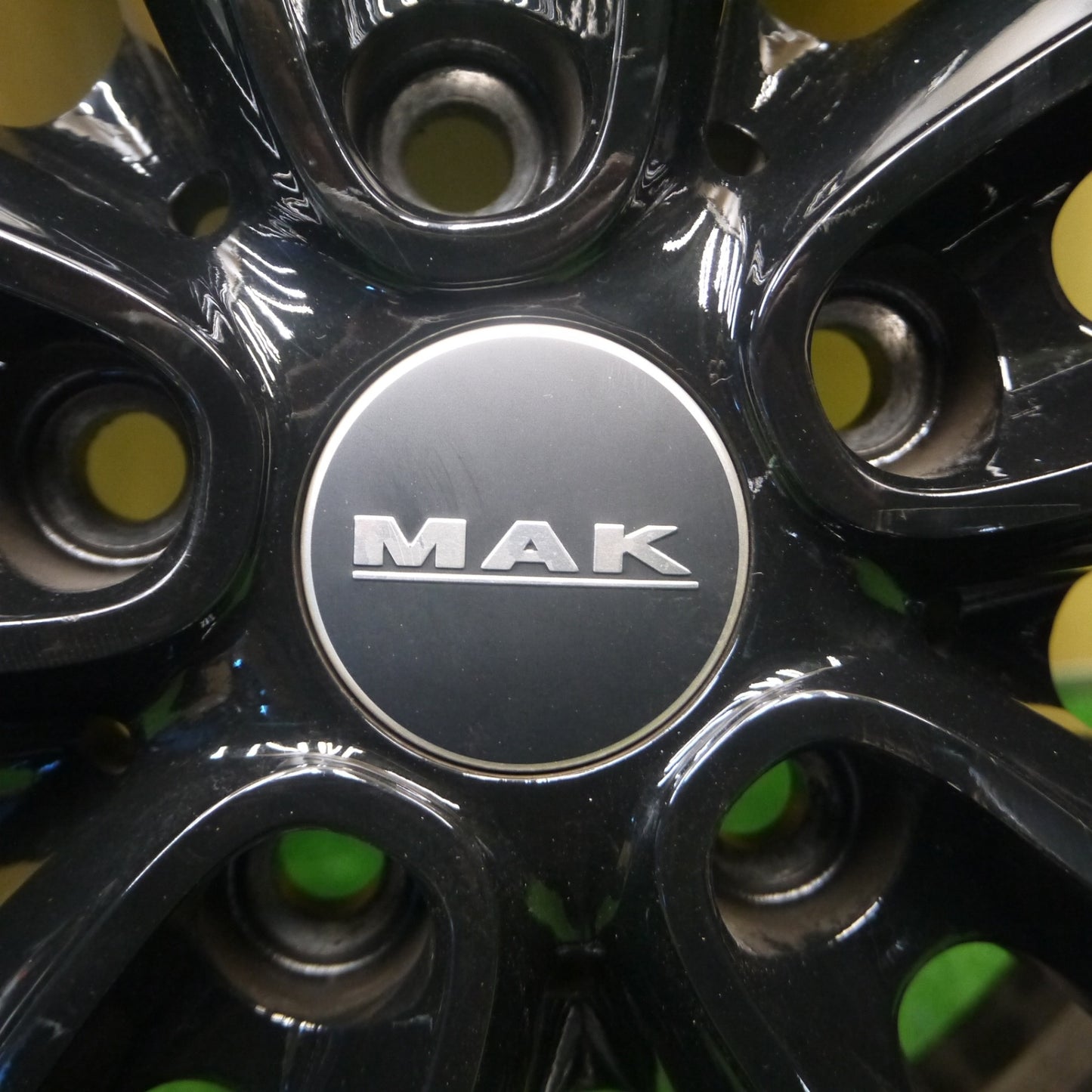 [送料無料] バリ溝！21年！キレイ！9.5分以上★BMW ミニ 等 MAK OXFORD 195/55R16 スタッドレス ピレリ アイスアシンメトリコ オクスフォード 16インチ PCD112/5H★4112704Hス