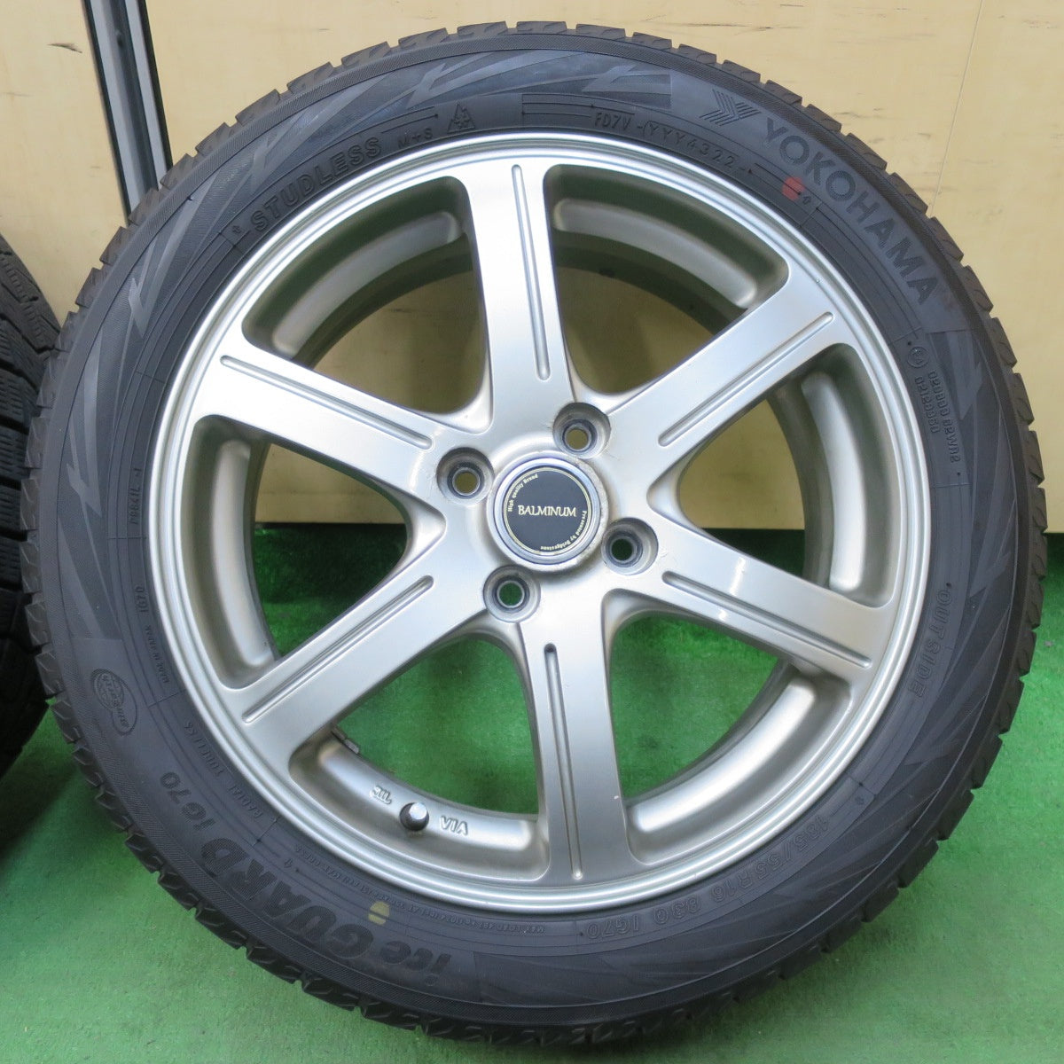 [送料無料] バリ溝！22年！9分★スタッドレス 185/55R16 ヨコハマ アイスガード iG70 BALMINUM バルミナ 16インチ PCD100/4H★5010304イス
