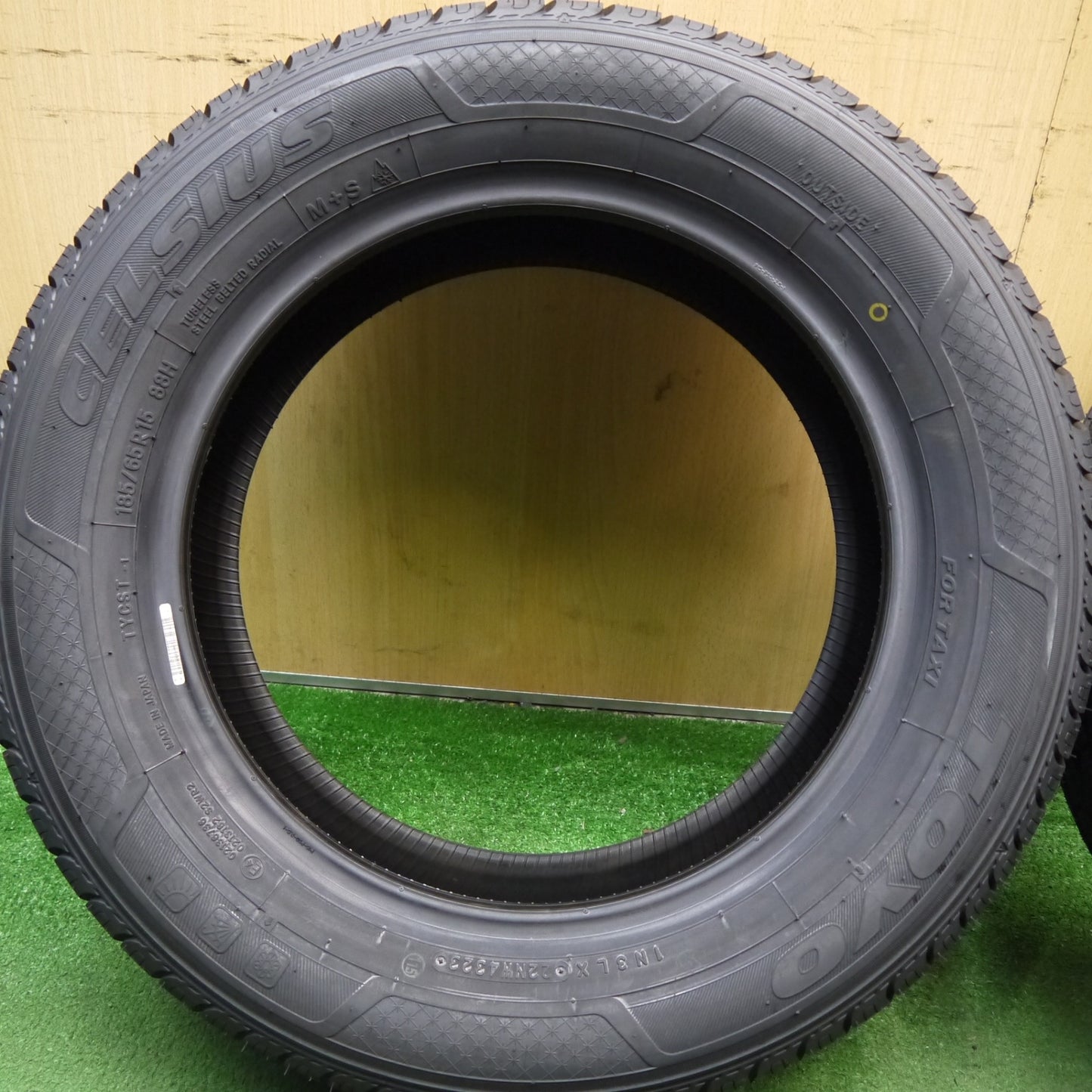 未使用！23年★185/65R15 トーヨー CELSIUS セルシアス オールシーズン タイヤ 15インチ フリード シエンタ アクア ノート デミオ 等★5080105Hスタ