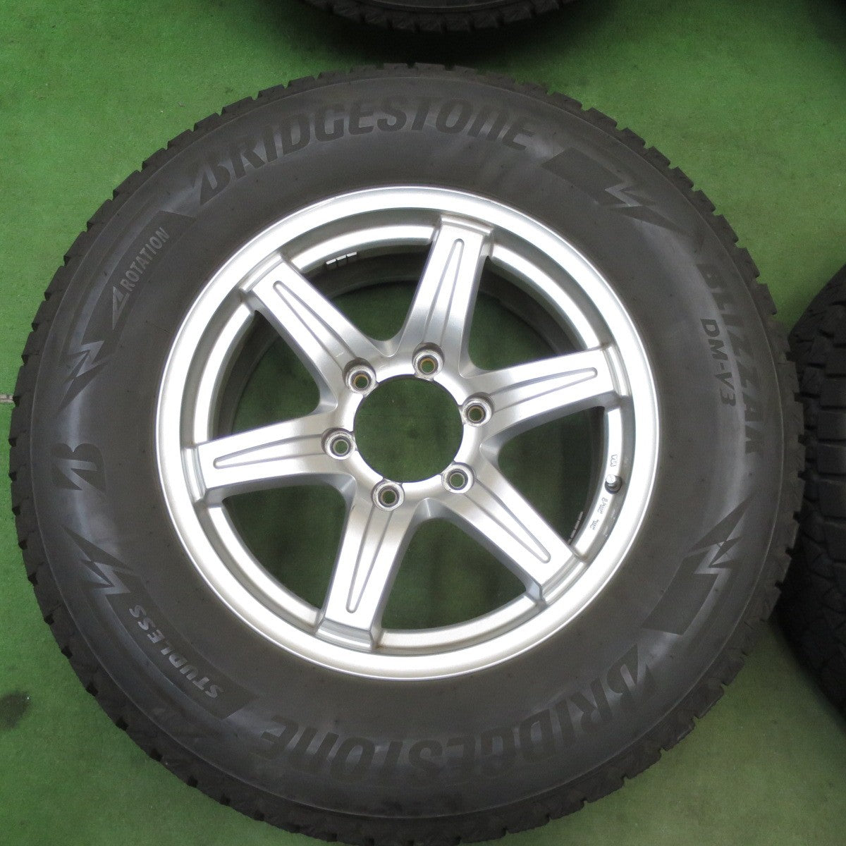 4本価格！23年★スタッドレス 265/65R17 ブリヂストン ブリザック DM-V3 社外 アルミ 17インチ PCD139.7/6H★6013111ナス