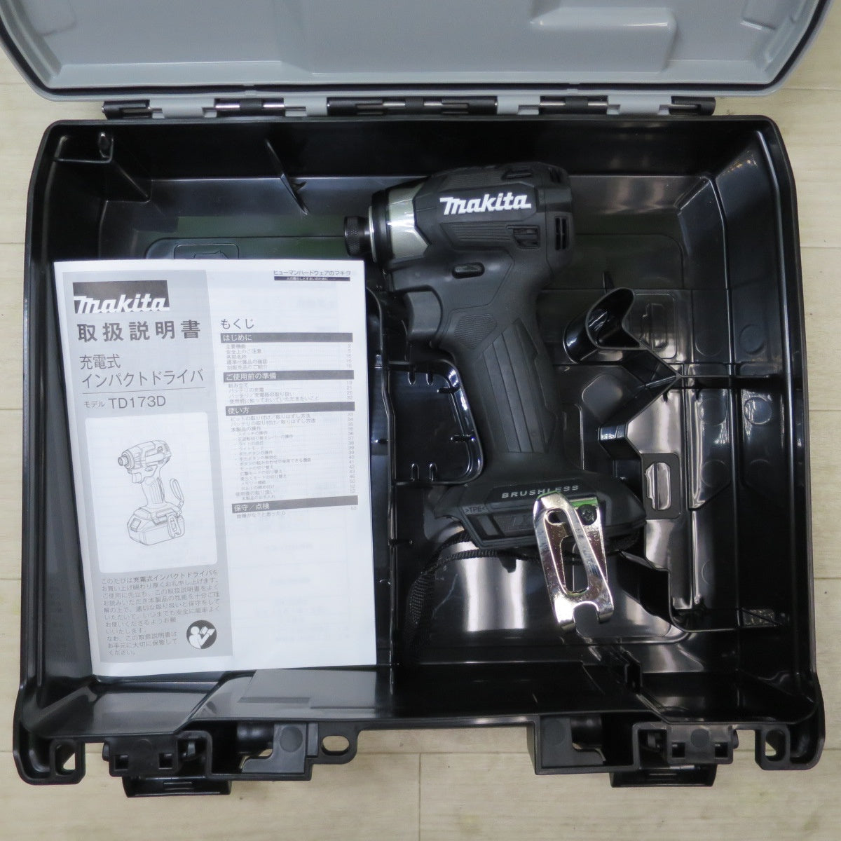 [送料無料] 未使用☆マキタ 充電式 インパクトドライバ TD173D 電動 工具 makita 18V ケース付き コードレス☆