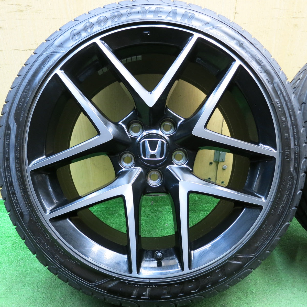 新車外し！24年★ホンダ FL シビック 純正 235/40R18 グッドイヤー イーグル F1 18インチ PCD114.3/5H★5092101HAノ