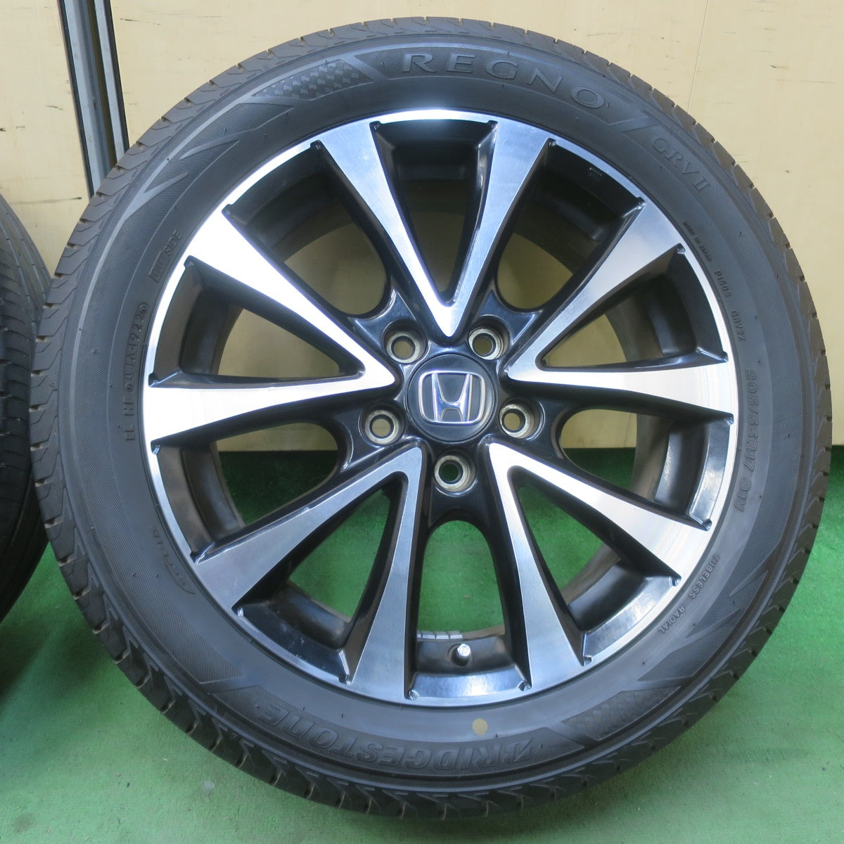 バリ溝！22年！9.5分★ホンダ RK ステップワゴン スパーダ 純正 205/55R17 ブリヂストン レグノ GRVⅡ 17インチ PCD114.3/5H★6022506イノ