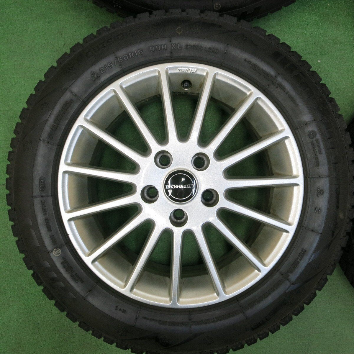 バリ溝！9.5分★ワーゲン 等 BORBET 215/60R16 スタッドレス ハイフライ Win-turi 212 ボルベット PCD112/5H★4092608SYス