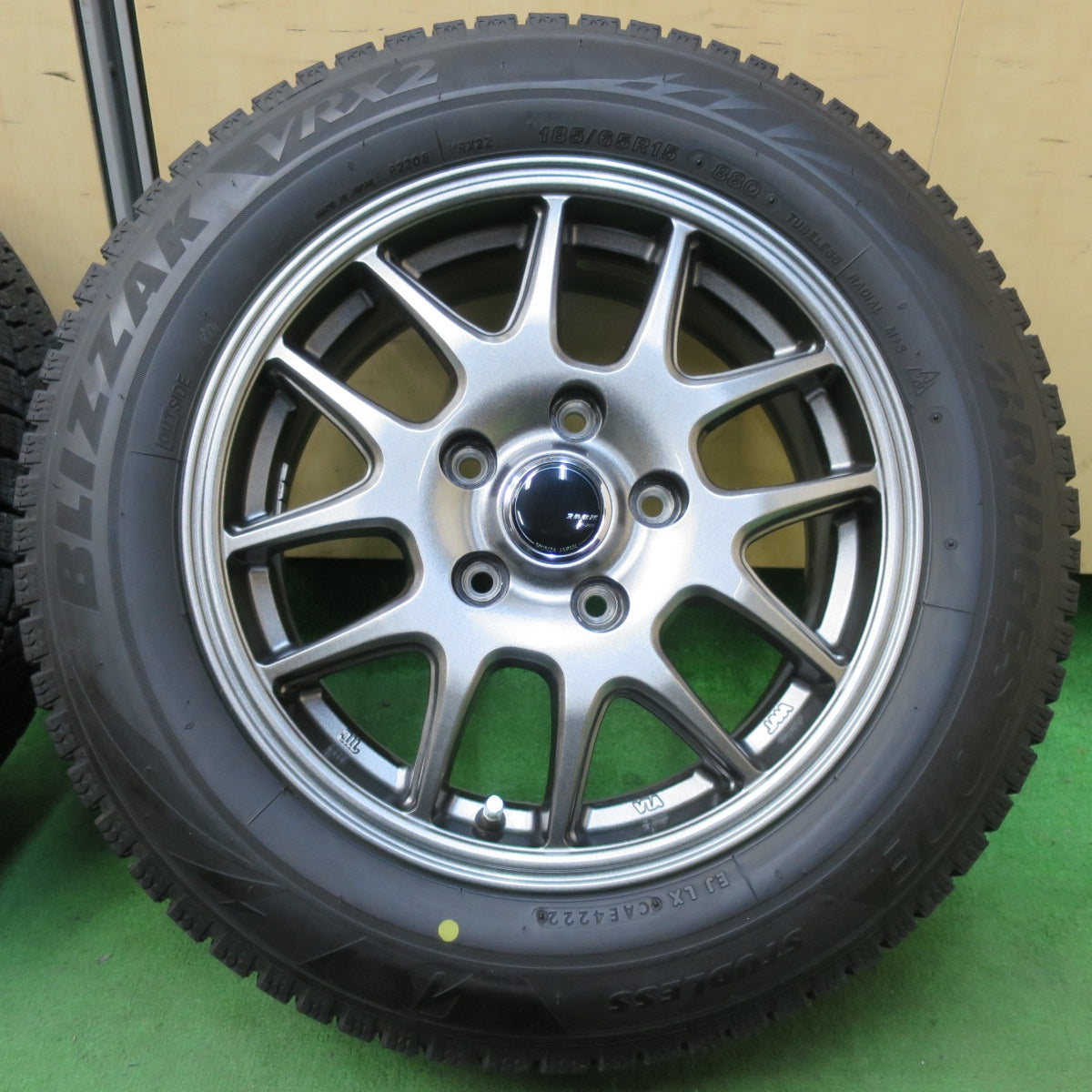 [送料無料] バリ溝！22年！キレイ！9分★スタッドレス 185/65R15 ブリヂストン ブリザック VRX2 ZACK JP-205 MONZA ザック 15インチ PCD114.3/5H★5010604イス