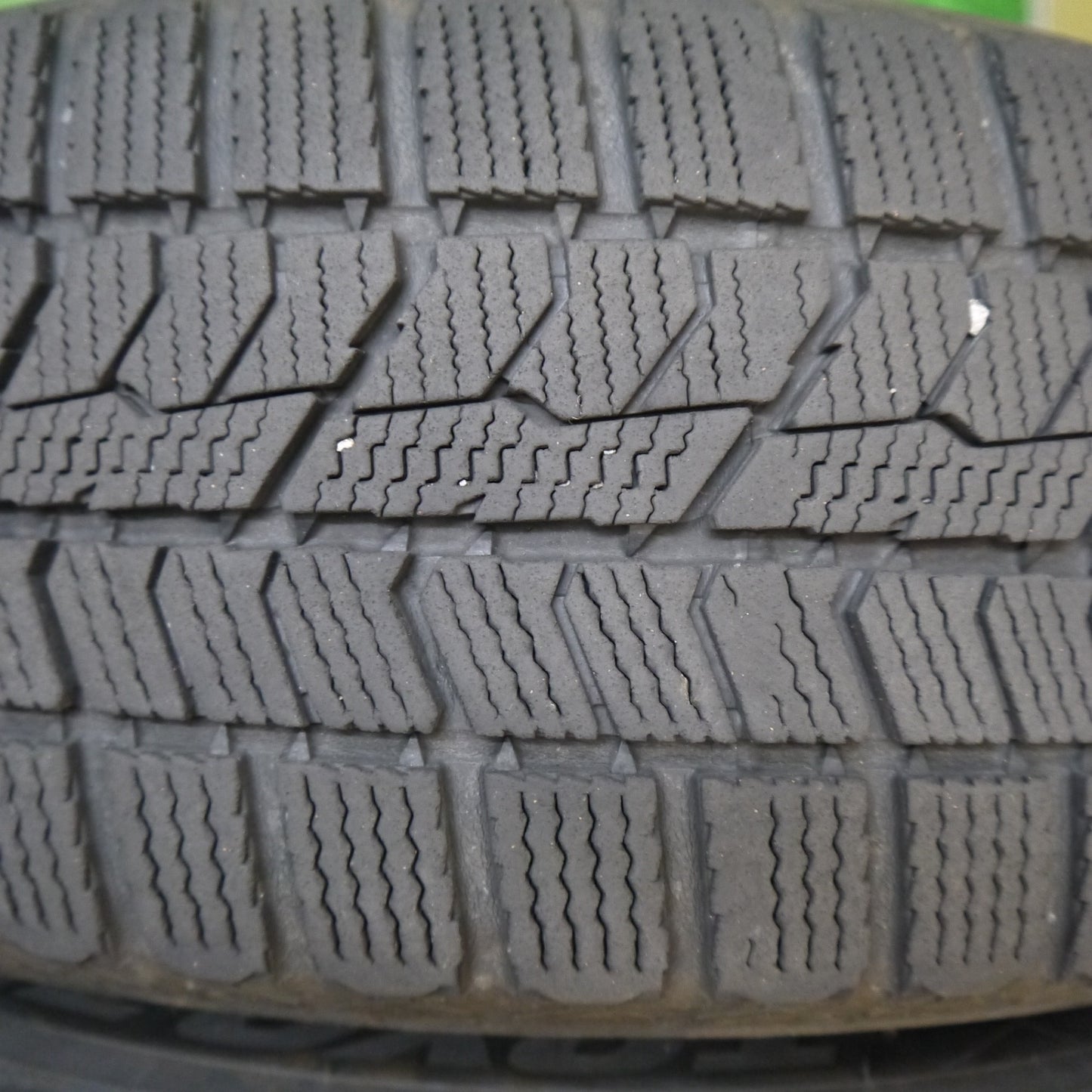 4本価格！22年★プリウス 等 195/65R15 スタッドレス トーヨー オブザーブ GIZ2 LAYCEA 02 レイシア 15インチ PCD100/5H★5042210Hス