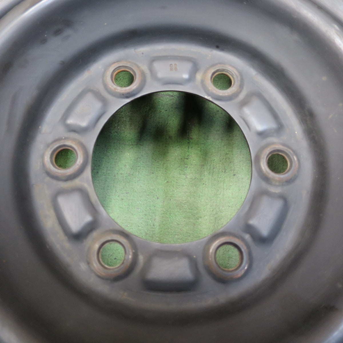 バリ溝！23年！9.5分以上★トヨタ 200系 ハイエース 純正 スチール 195/80R15 107/105L スタッドレス グッドイヤー アイスナビ CARGO カーゴ 15インチ PCD139.7/6H★6043012イス