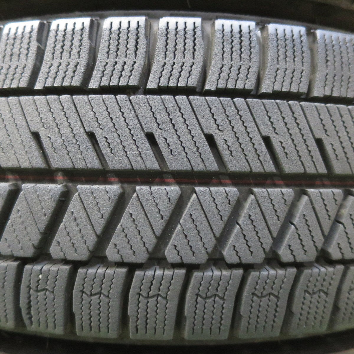 バリ溝！23年！キレイ！8.5分★スタッドレス 155/65R14 ブリヂストン ブリザック VRX3 TOPRUN トップラン 14インチ PCD100/4H★6050804イス