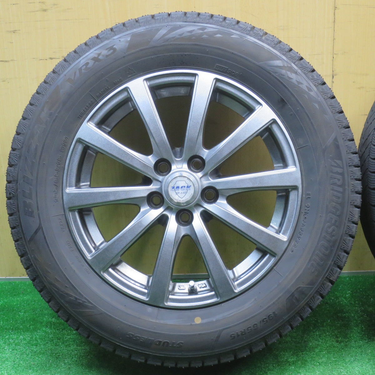 バリ溝！24年！キレイ！9.5分★プリウス 等 195/65R15 スタッドレス ブリヂストン ブリザック VRX3 ZACK JP-110 MONZA ザック 15インチ PCD100/5H★5111101NJス