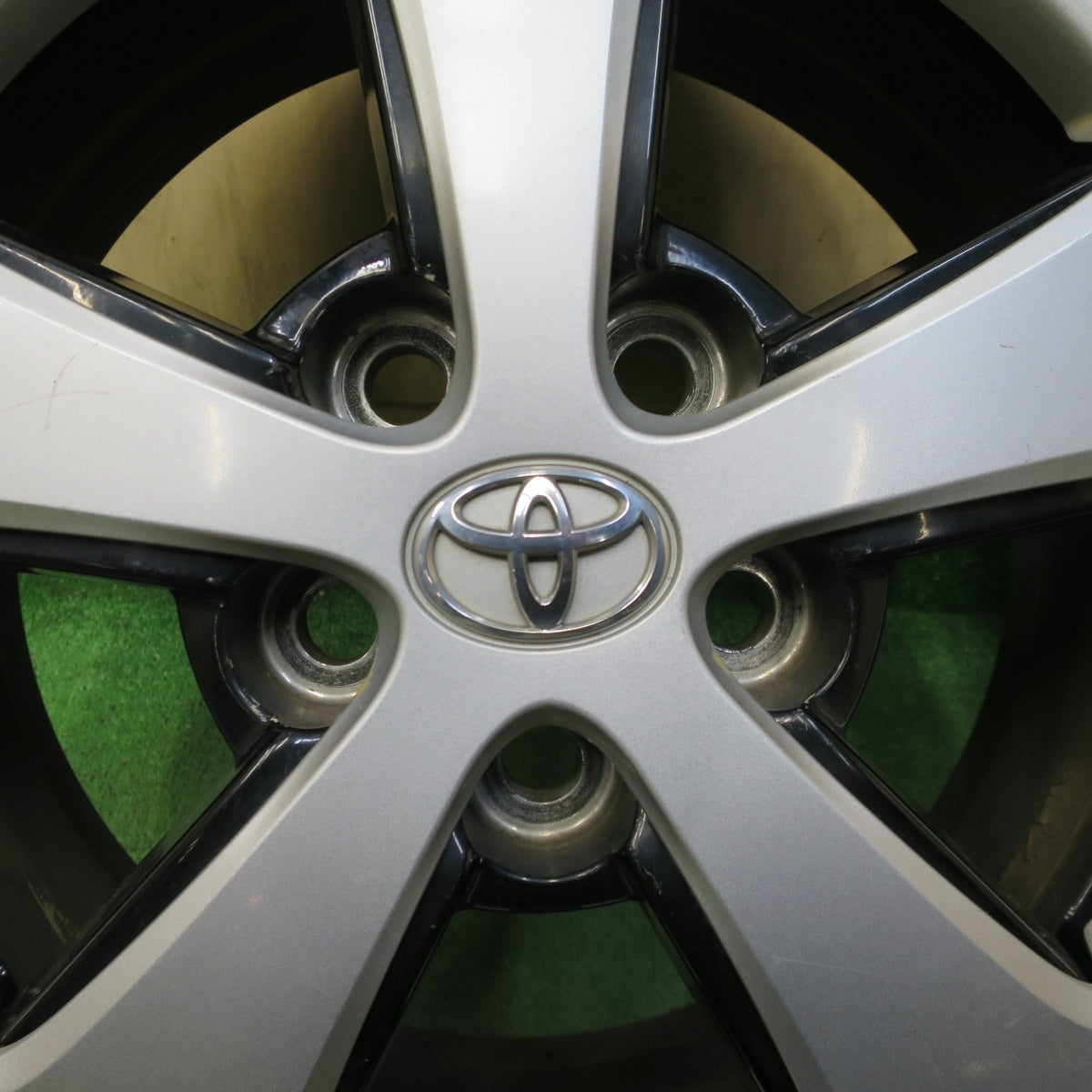 4本価格★トヨタ 30系 プリウス 純正 ホイール 15インチ 15×6J PCD100/5H★6062001NGホ