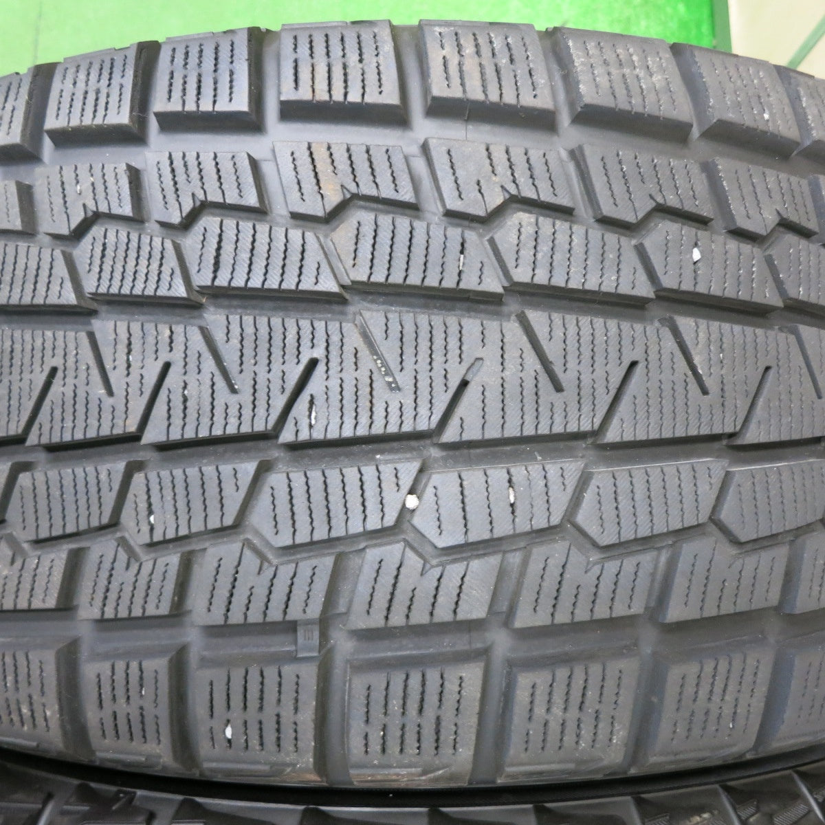 [送料無料] バリ溝！23年！キレイ！9.5分以上★マセラティ レヴァンテ 等 EUROTECH 265/45R20 スタッドレス ヨコハマ アイスガード G075 20インチ ユーロテック PCD114.3/5H★5011802NJス