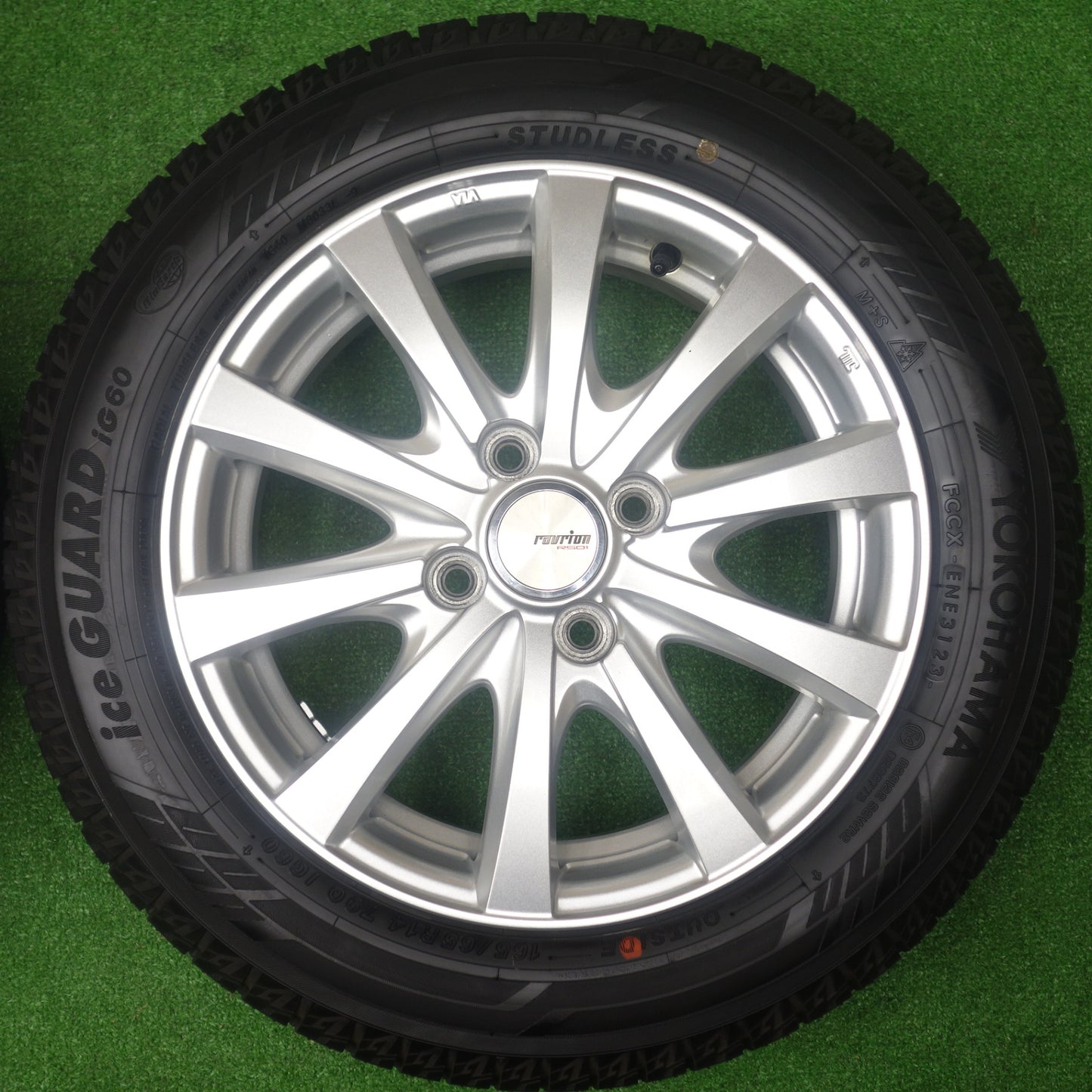 バリ溝！23年！キレイ！ほぼ10分★スタッドレス 165/65R14 ヨコハマ アイスガード iG60 ravrion RS01 ラブリオン 14インチ PCD100/4H★6011903KTス