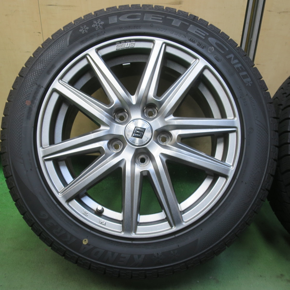 キレイ◎スタッドレス 205/55R16 ケンダ KR36 アイステック ネオ SEIN ザイン 16インチ PCD114.3/5H◎6090409イス