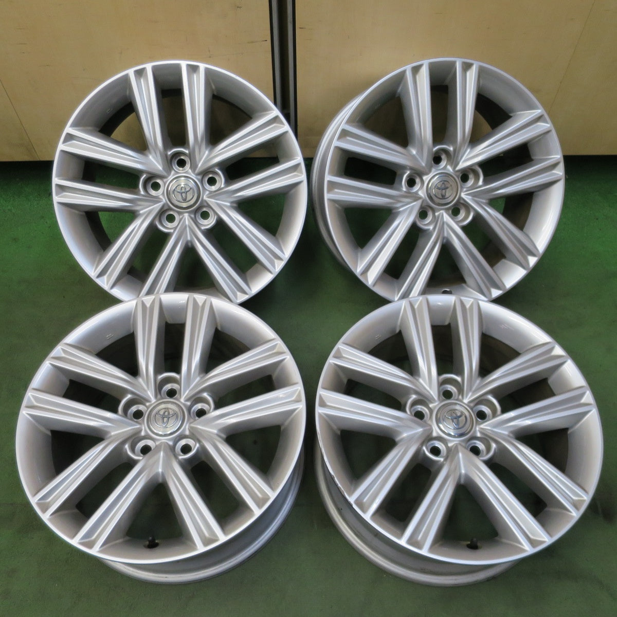 キレイ★トヨタ 210系 クラウン アスリート 純正 ホイール 17インチ 17×7.5J PCD114.3/5H★6072102NGホ