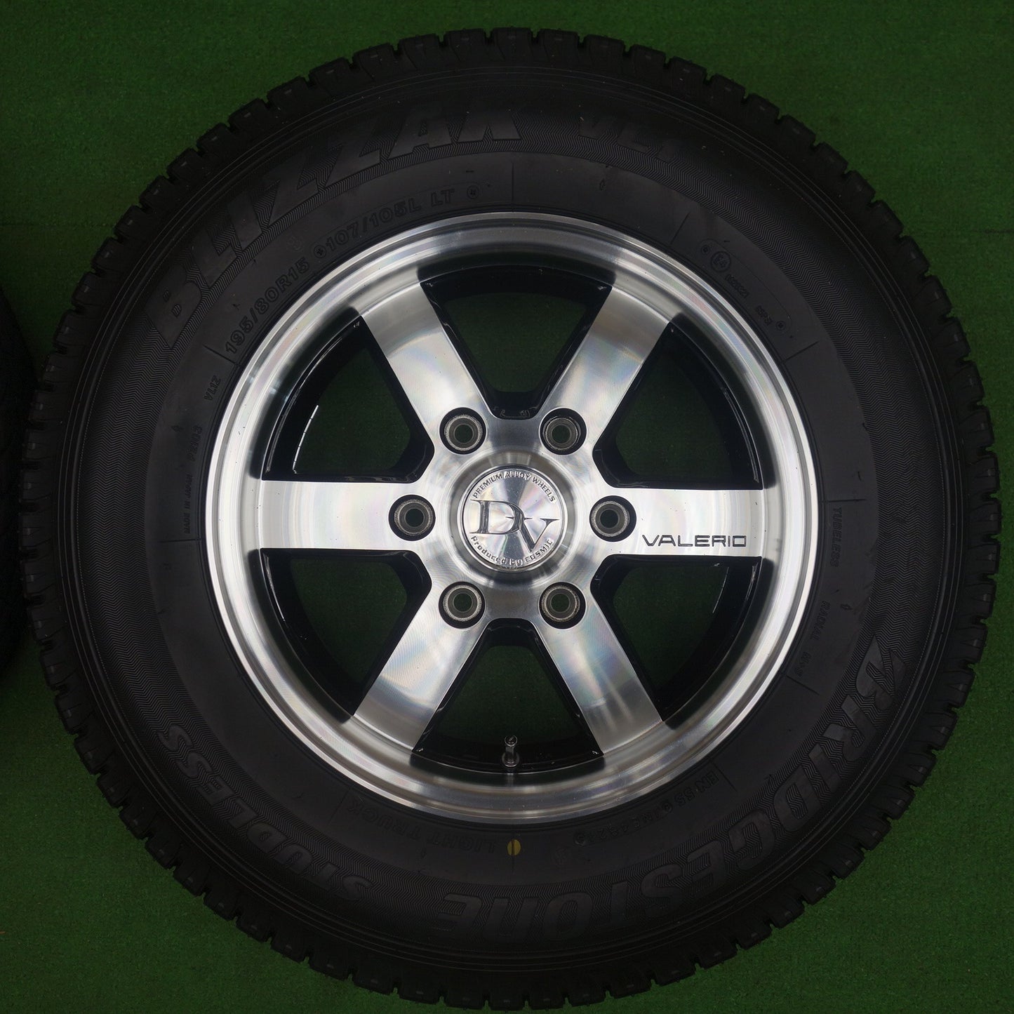 ほぼ未使用！キレイ◎スタッドレス 195/80R15 107/105L ブリヂストン ブリザック VL1 DV DIAVOLETTO VALERIO ディアヴォレット ヴァレリ 15インチ PCD139.7/6H◎6080301KTノ