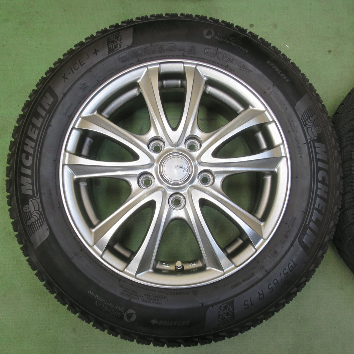 キレイ★スタッドレス 195/65R15 ミシュラン X-ICE3+ SIBILLA NEXT C5 シビラ ネクスト 15インチ PCD114.3/5H★6051304イス